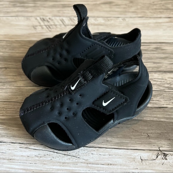 SOLD Boys Nike Sunray Protect 2 Sandals | Infant/Toddler shoes | Size 4C - Picture 2 of 15